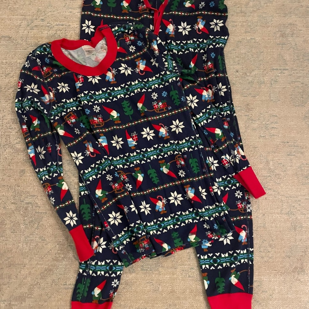 Hanna Andersson Womens Gnome Pajama Set